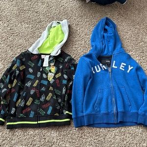 2 boys size 7 sweatshirts marvel and Hurley great condition marvel never worn